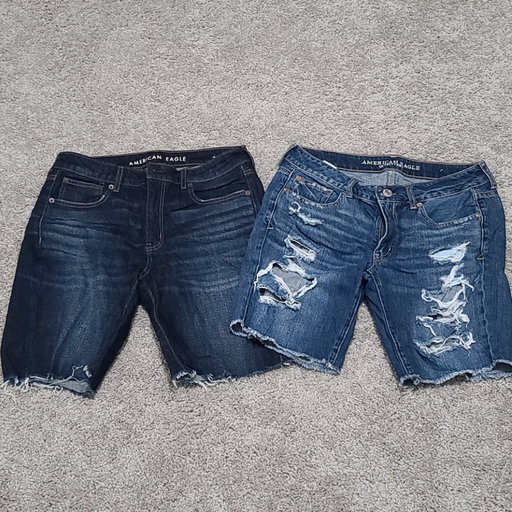 Lot 2 American Eagle Distressed Bermuda Shorts 6
